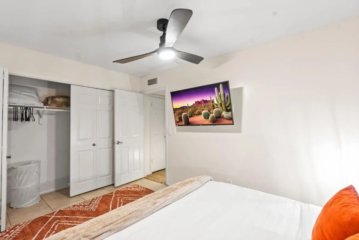 4Bd Pool Basketball Hot Tub Pool Table Scottsdale Nyaraló