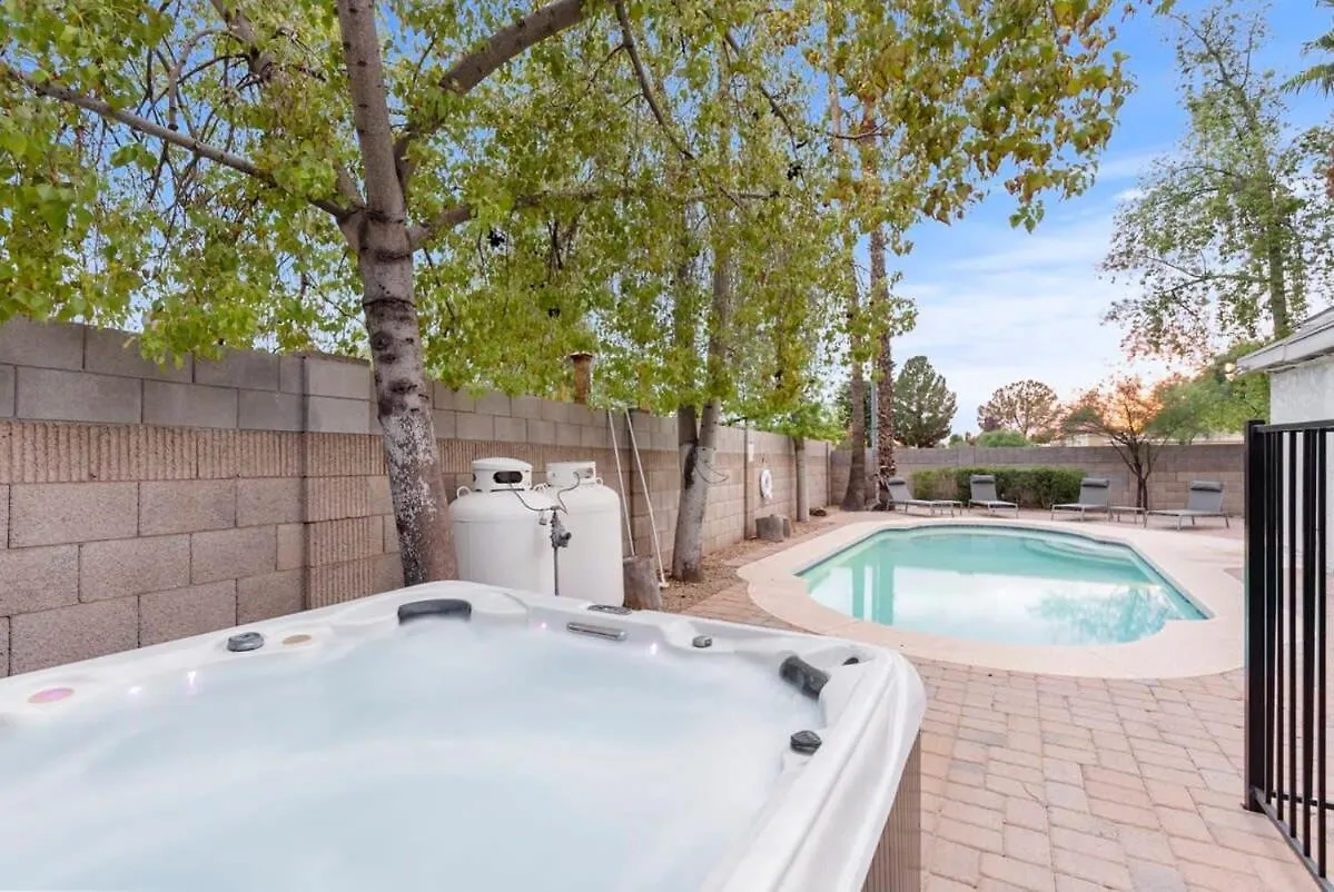 4Bd Pool Basketball Hot Tub Pool Table Scottsdale
