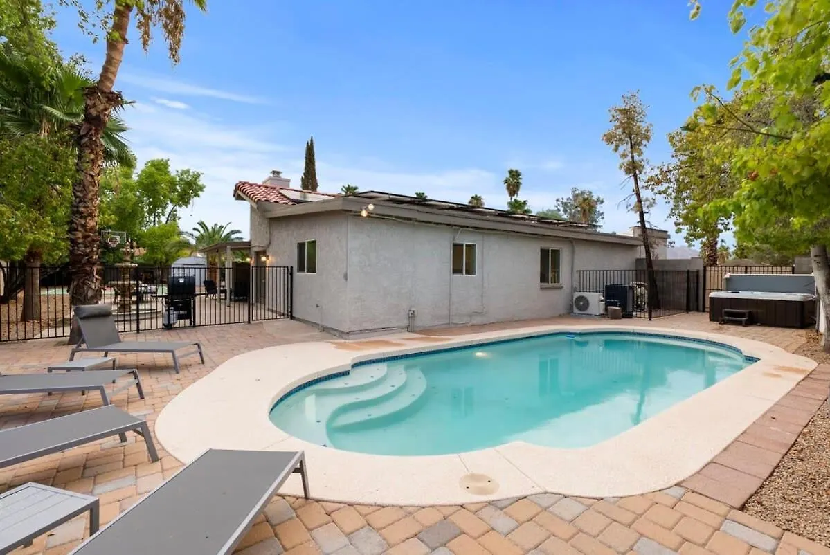 4Bd Pool Basketball Hot Tub Pool Table Scottsdale 0*,  Amerikai Egyesült Államok